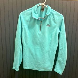 North face pull over